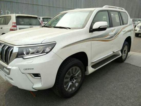 中东版丰田霸道2700现车 散发霸道气息