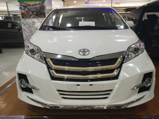 18款丰田塞纳四驱两驱价格优惠办理分期