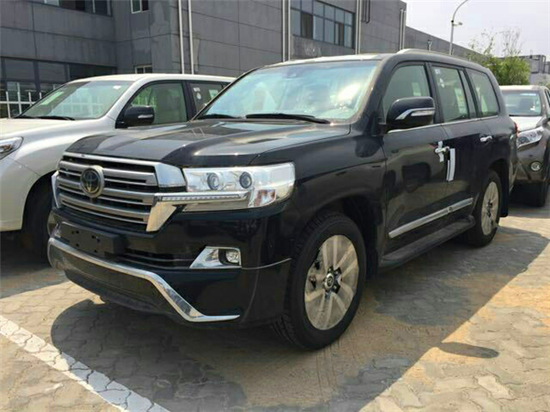 2018款丰田酷路泽5700落地价格港口配置