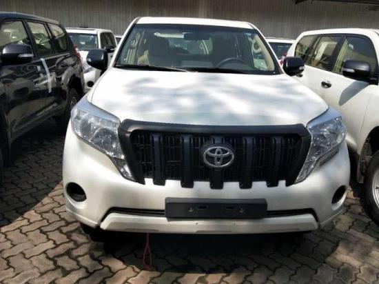 2018款霸道2700中东版港口大量现车促销