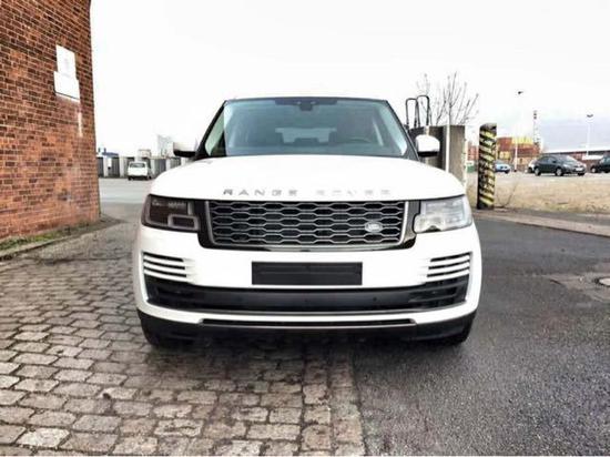 18款路虎揽胜行政上市价格暴跌 细节实拍