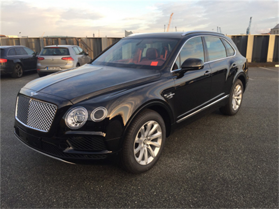 18款宾利添越4.0新款上市 港口降价促销