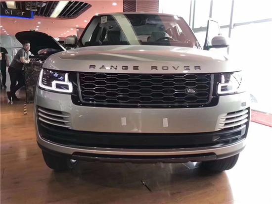 18款路虎揽胜行政3.0柴油版配置颜值超高