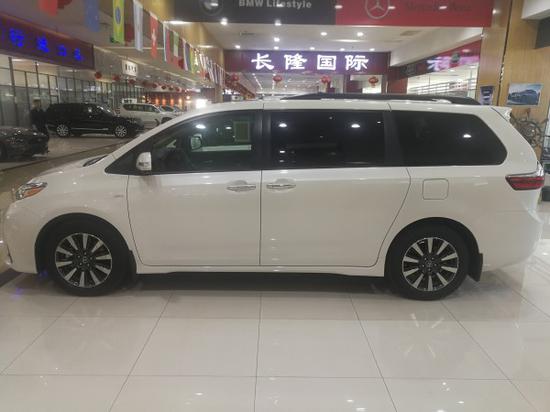 2018款加版塞纳顶配LTD 现车价格优惠中