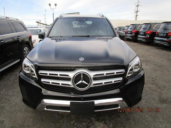 18款奔驰gls450美规版 降税风潮现车巨降