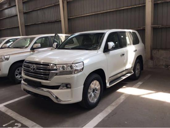 18款中东版丰田酷路泽4000天窗后挂特惠