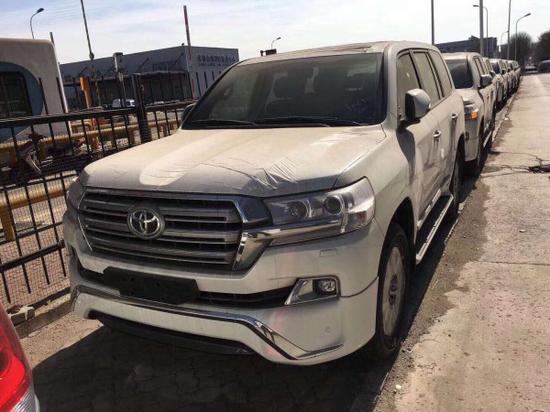 18款酷路泽4000中东版 现车最新优惠报价