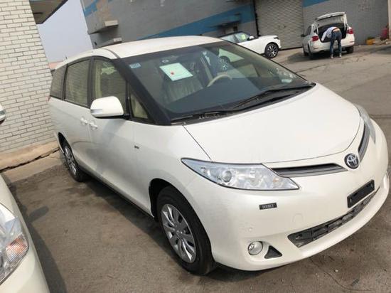 18款丰田普瑞维亚大霸王2.4L 30万起提车