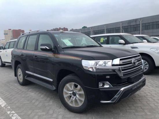 2018款丰田酷路泽4000欢迎到店赏车试驾