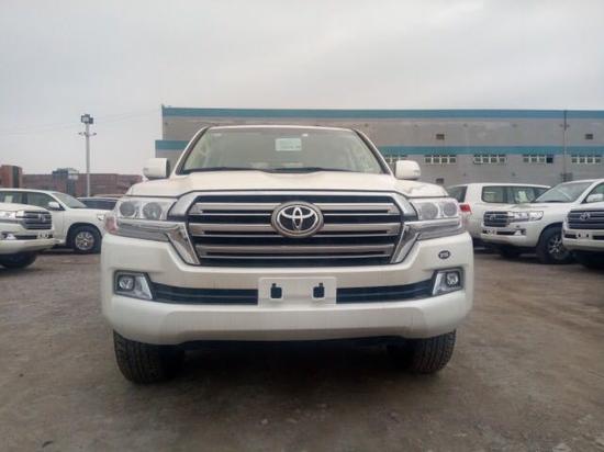 18款兰德酷路泽4000 最新降税心动报价