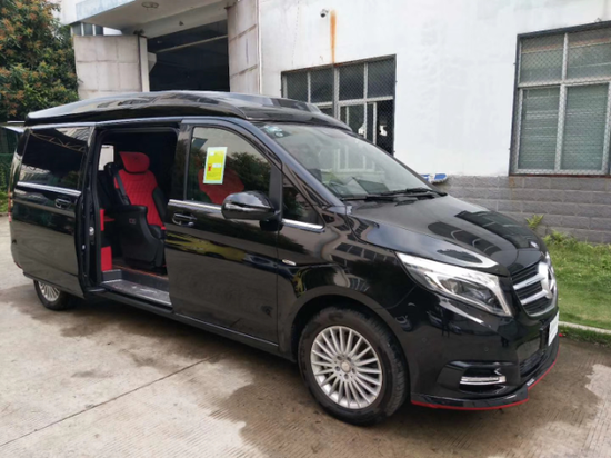 2018款奔驰V250 高顶红内饰全车豪华桃木