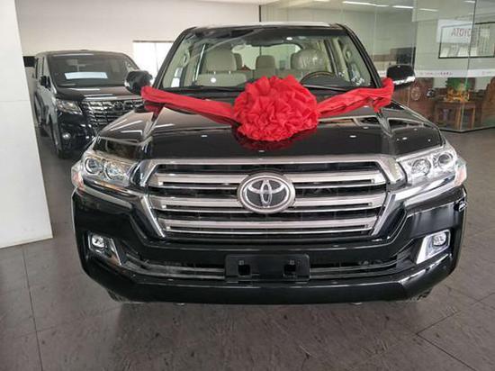 18款中东丰田酷路泽5700青睐的大型SUV