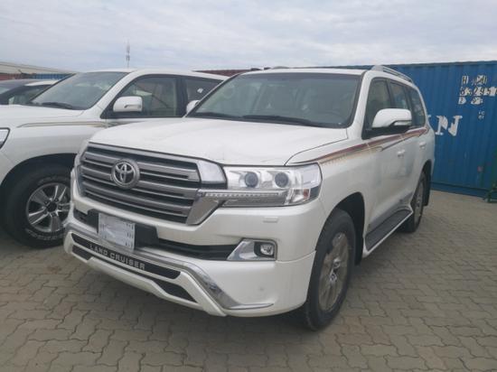 18款丰田酷路泽4000报价 陆巡越野之王