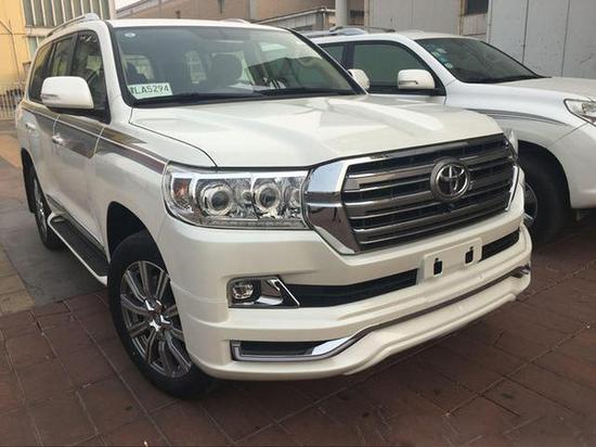 最火越野车 18款中东丰田酷路泽最新报价