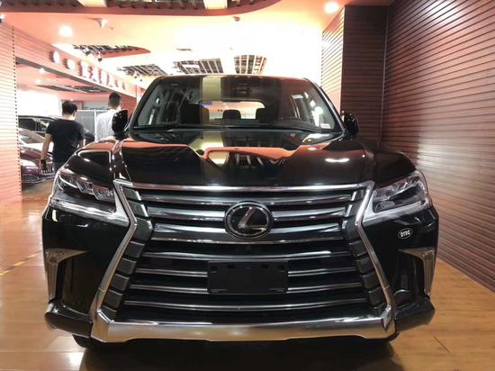 中东版18款雷克萨斯570八座强劲豪华越野