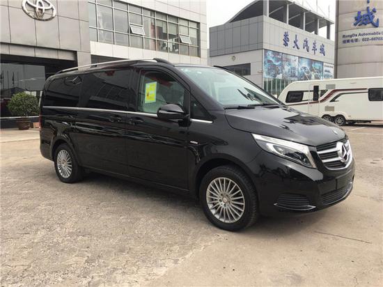 2018款纯进口奔驰V250商务七座价格美丽