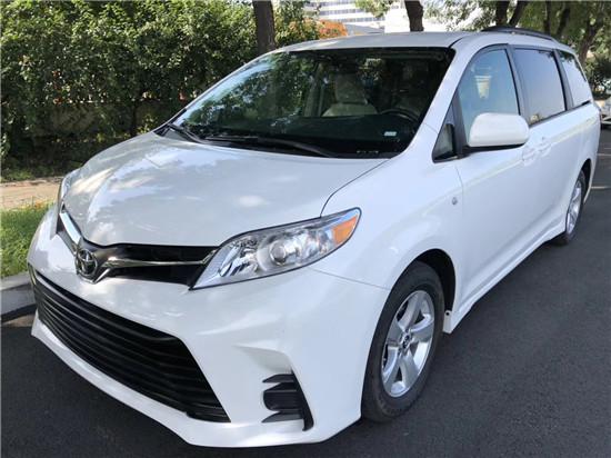 众人追捧豪华MPV 2018款丰田塞纳报价低