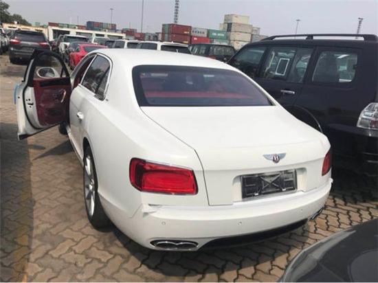 18款宾利飞驰V8S欧规 港口现车全国按揭