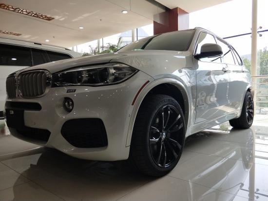 2018款宝马X5油电混合 新车到店优惠全国