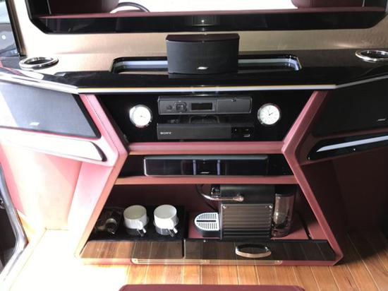 美国进口乔治巴顿防弹装甲车军用越野SU