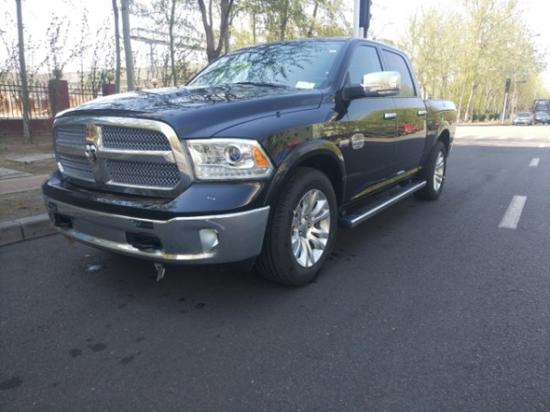 17款道奇公羊5700加版配置解说港口报价