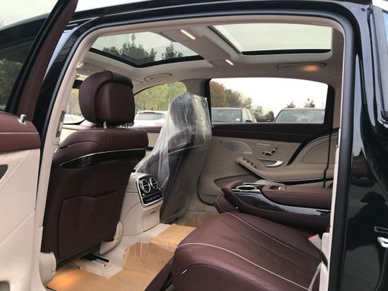 18奔驰迈巴赫S560报价 大饼轮毂世界顶级轿车售全国