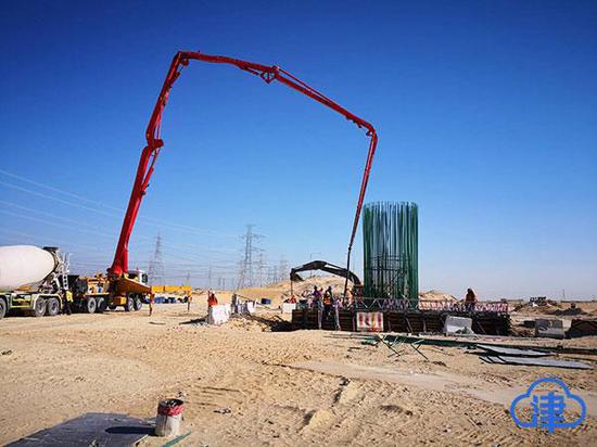 沙特朱拜尔TS-8高速公路S1桥施工现场