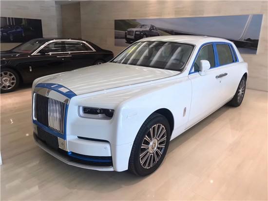 19款劳斯莱斯幻影站在金字塔顶端的车型