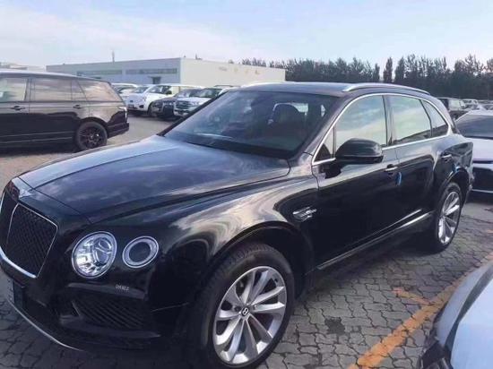 资讯价格 宾利添越4.0港口多少钱提现车