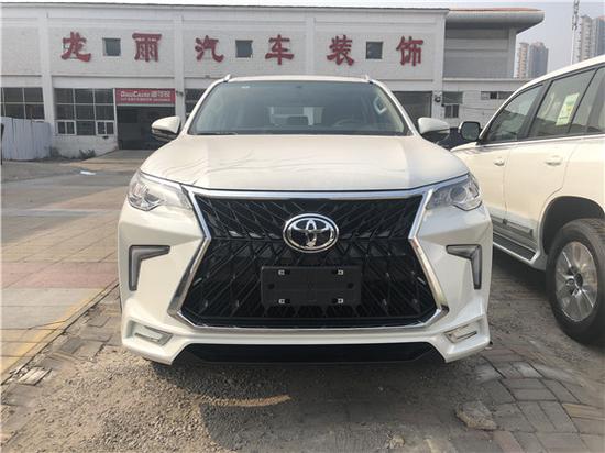 19款丰田穿越者2700现车提车送装饰礼包