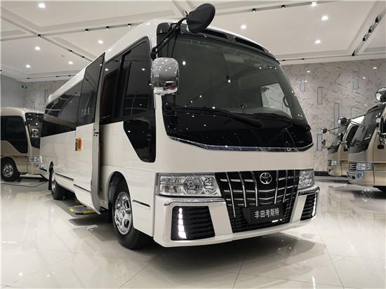 白金埃尔法版外观 考斯特12座价格