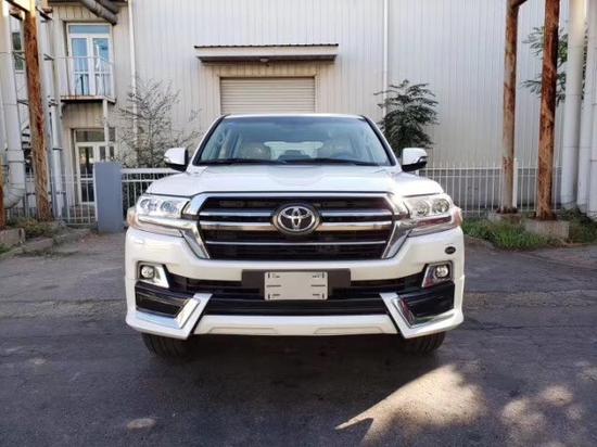 19款丰田酷路泽5700VXE高配现车实车图解