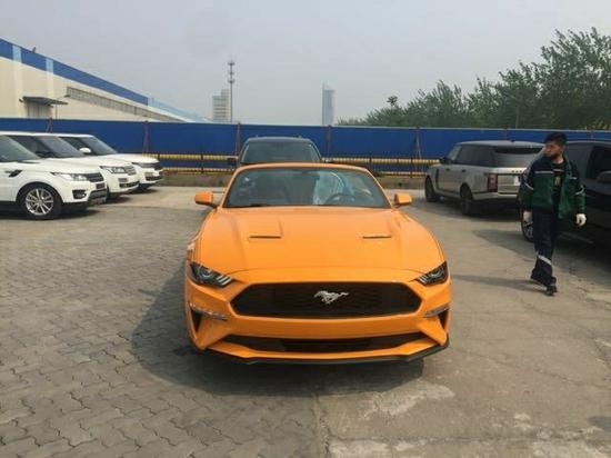 2019款福特野马2.3T敞篷现车优惠让利价