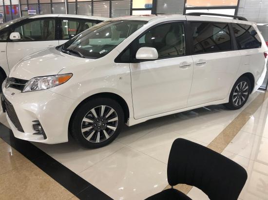 19款丰田大霸王经典豪华款特卖店内直降