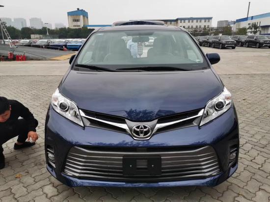 2020款丰田塞纳两驱带退拖现车售价行情