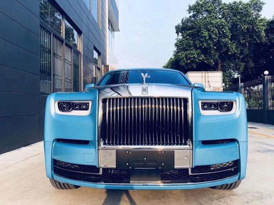 惊艳绿松石劳斯莱斯幻影加长年底价格