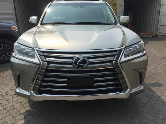 20款雷克萨斯LX570底价抛售国五大量现车