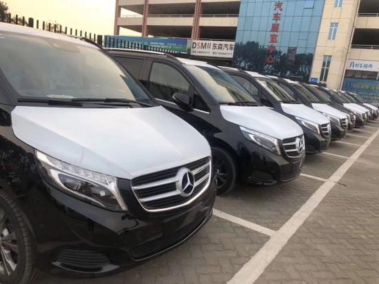 奔驰V250进口商务车5.20真情回馈老客户