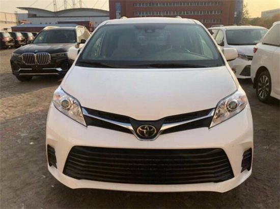 2020款丰田塞纳3.5L 特价甩卖优惠5万起