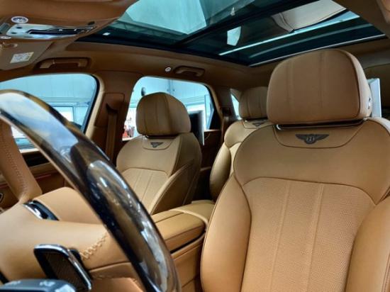 20款宾利添越国六汽柴油及3.0T夏季待售