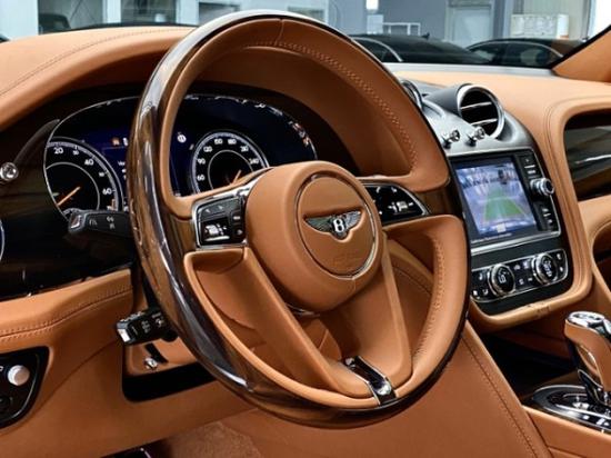 20款宾利添越国六汽柴油及3.0T夏季待售