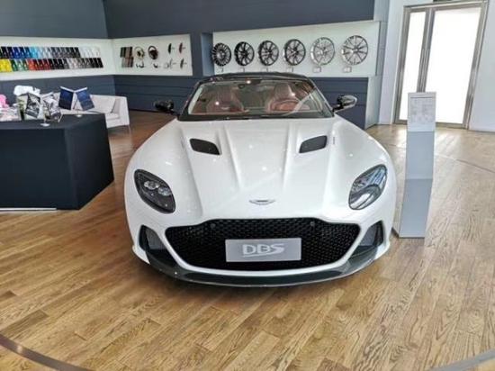 20款阿斯顿马丁DBS现车大幅优惠蓄势待发