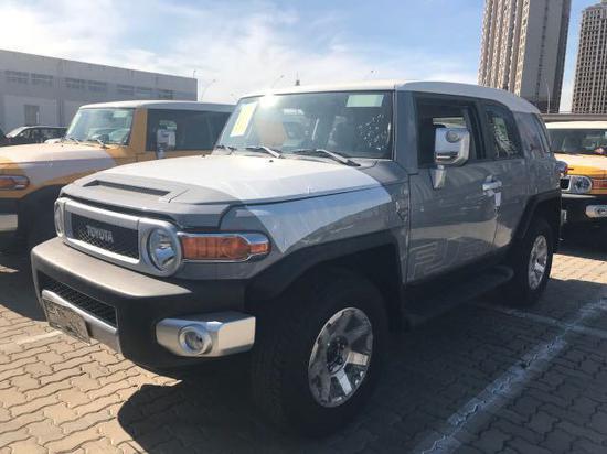 2020款丰田FJ酷路泽4.0报价八气硬派SUV