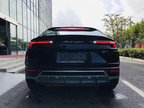 国六兰博基尼Urus报价 超跑的心看世界
