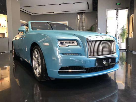 劳斯莱斯魅影现车报价 怡然自得观赏星空