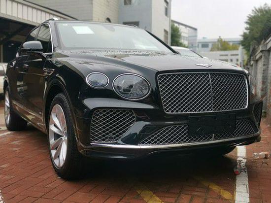 2021款宾利添越现车报价 外观升级实拍图