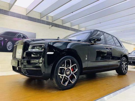 劳斯莱斯库里南Black Badge 喜迎春节