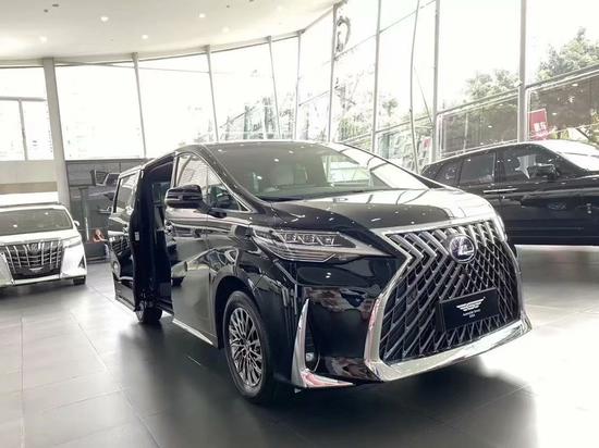 20款雷克萨斯LM300商务四座现车优惠报价