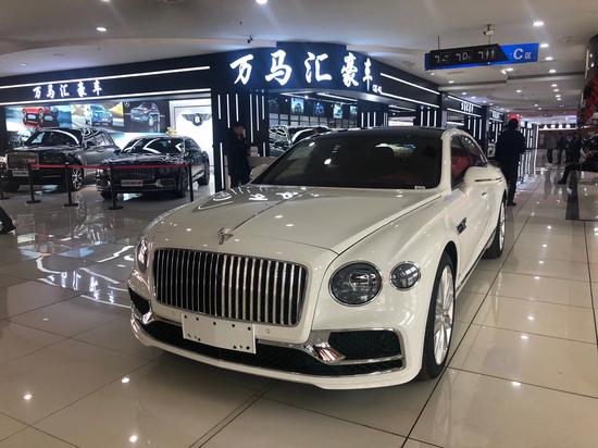 全新21款宾利飞驰实车实拍展位现车出售