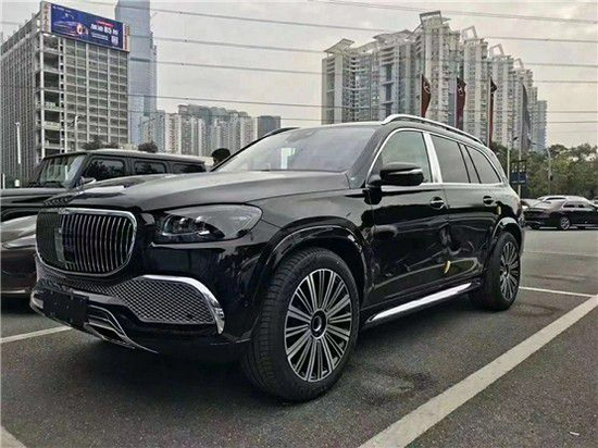 奔驰gls480maybach,奔驰maybachs450 21款奔驰迈巴赫gls600并增加maybach英文标识,除此之外新车还应用三叉